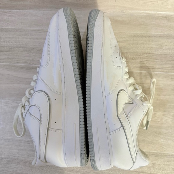 Nike Air Force 1 Low White Sneakers — Men’s Size 13 - Picture 3 of 12